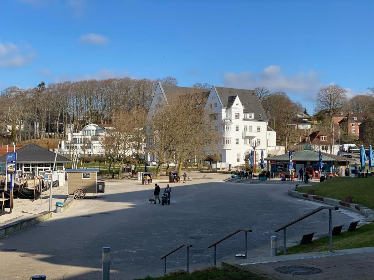 Strandblick Mit Strandkorb & Fahrraedern Gluecksburg Exterior photo